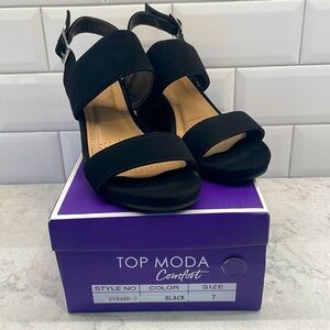 Black wedge suede like shoe